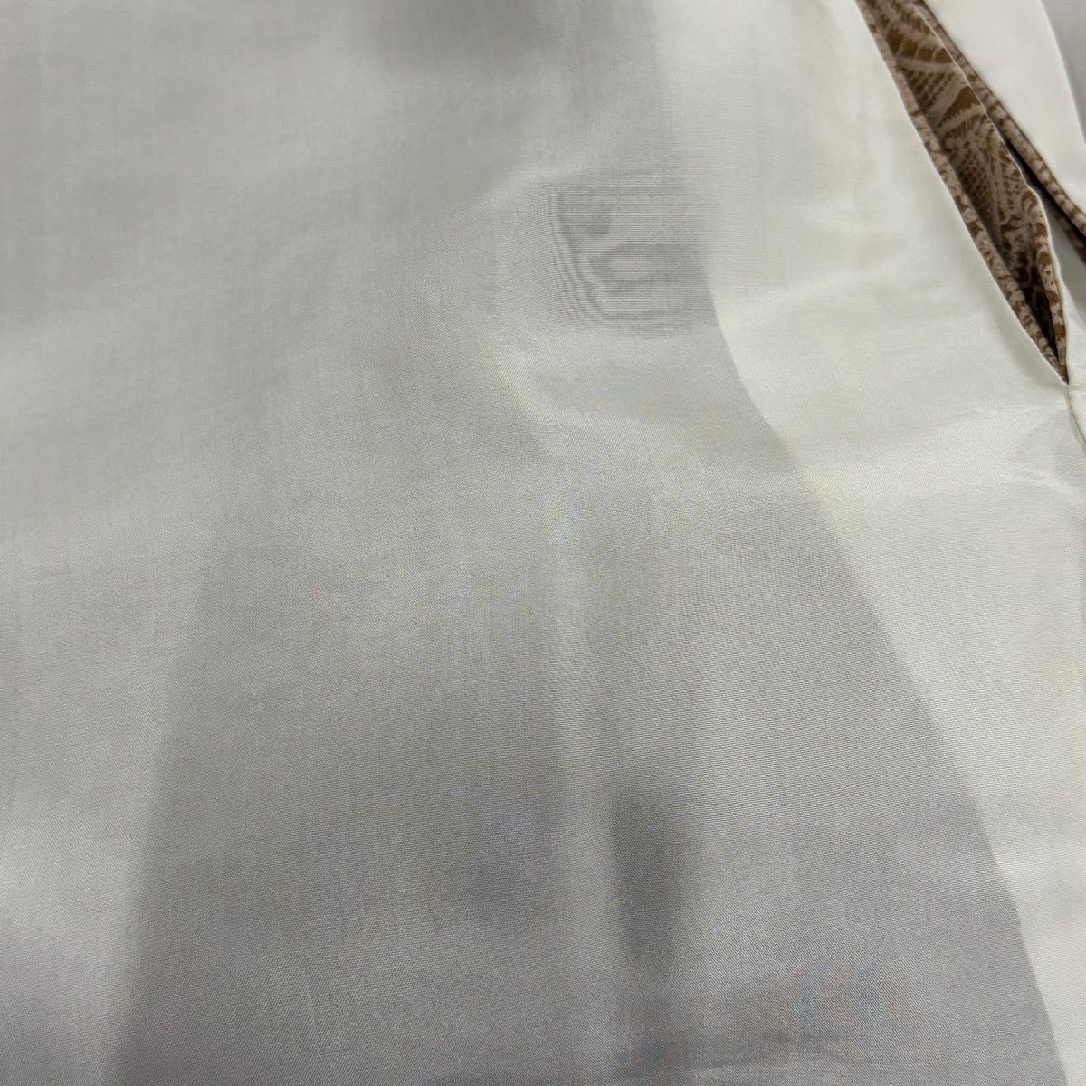 小紋 身丈151.5cm 裄丈64.5cm M 袷 花 幾何学 茶色 正絹 秀品 【中古】 小紋 身丈151.5cm 裄丈64.5cm M 袷 花 幾何学 茶色 正絹 秀品 【中古】