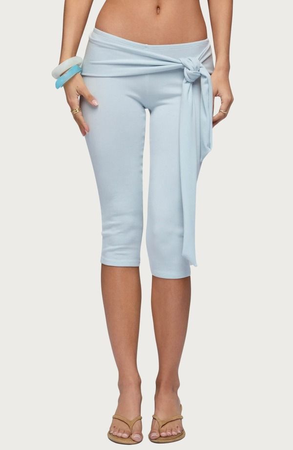 アディクテッド レディース ボトムス レギンス パンツ キャップ EDIKTED Adara Tie Capri Pants LightBlue ブルー