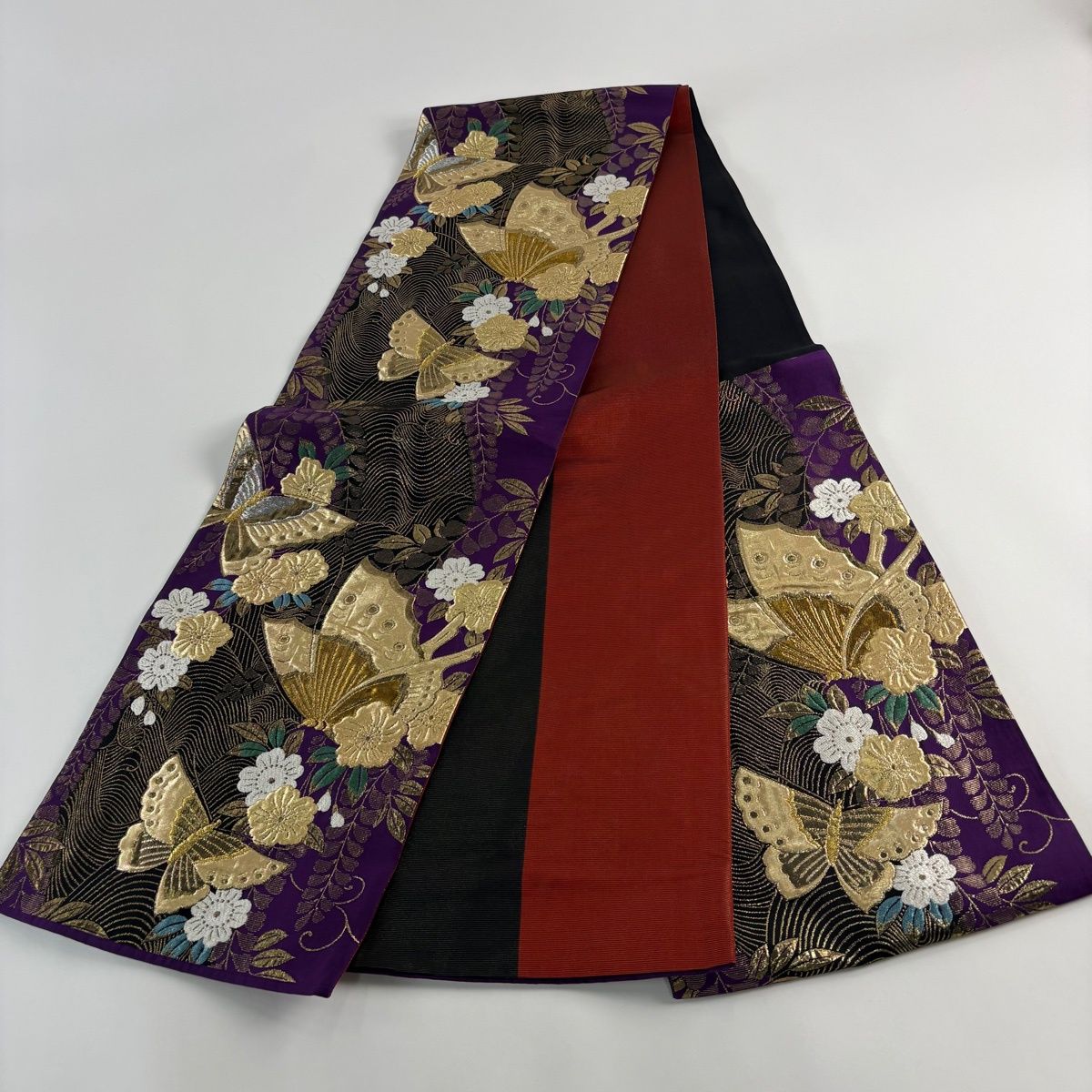 袋帯 秀品 振袖向き 蝶 桜 金銀糸 箔 紫 六通 正絹 【中古】 - メルカリ 袋帯 秀品 振袖向き 蝶 桜 金銀糸 箔 紫 六通 正絹 【中古】 - メルカリ