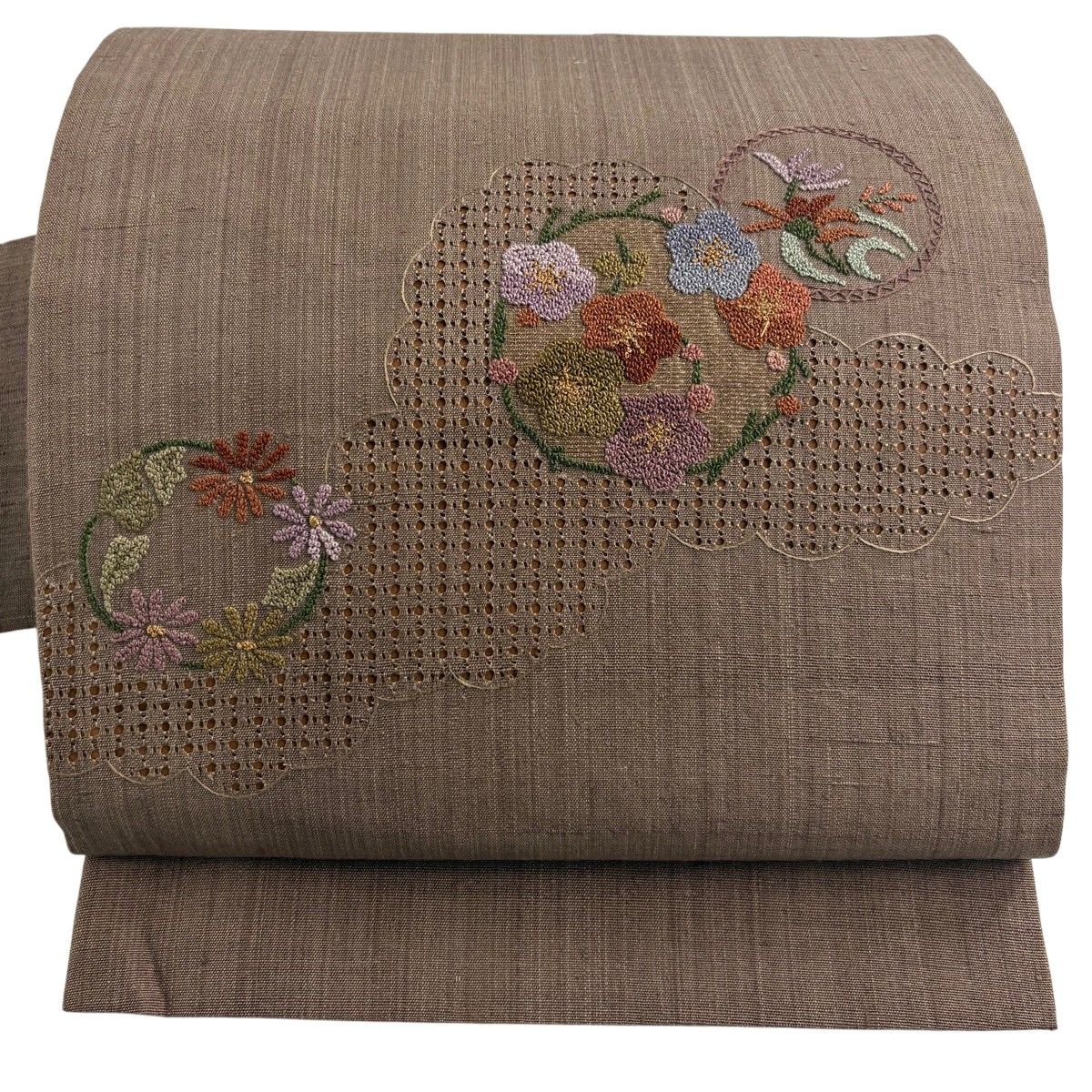 【美品】 名古屋帯 秀品 紬地 花丸文 雲文 刺繍 金糸 焦茶色 正絹 【中古】