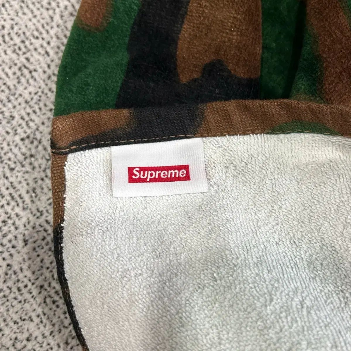 Supreme(シュプリーム) ビーチタオル