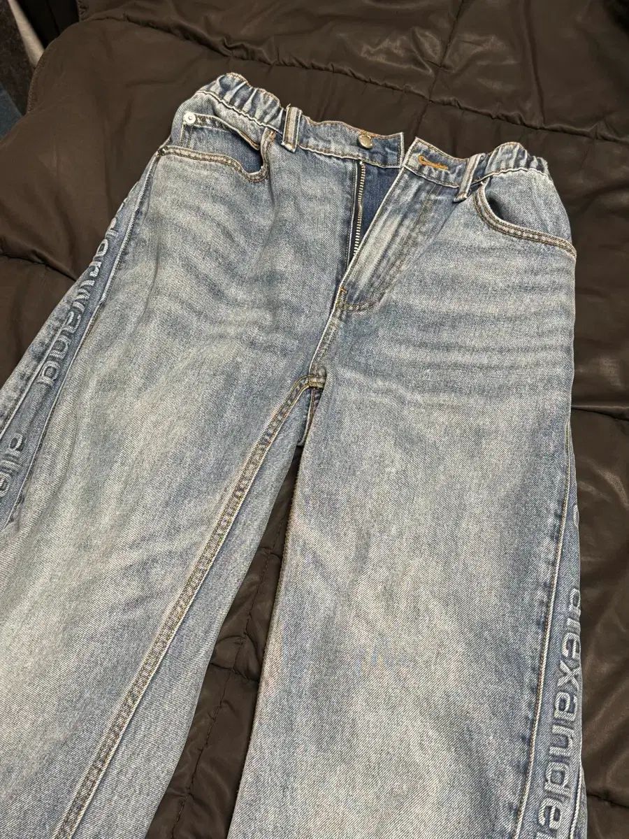 アレキサンダーワン デニムパンツ