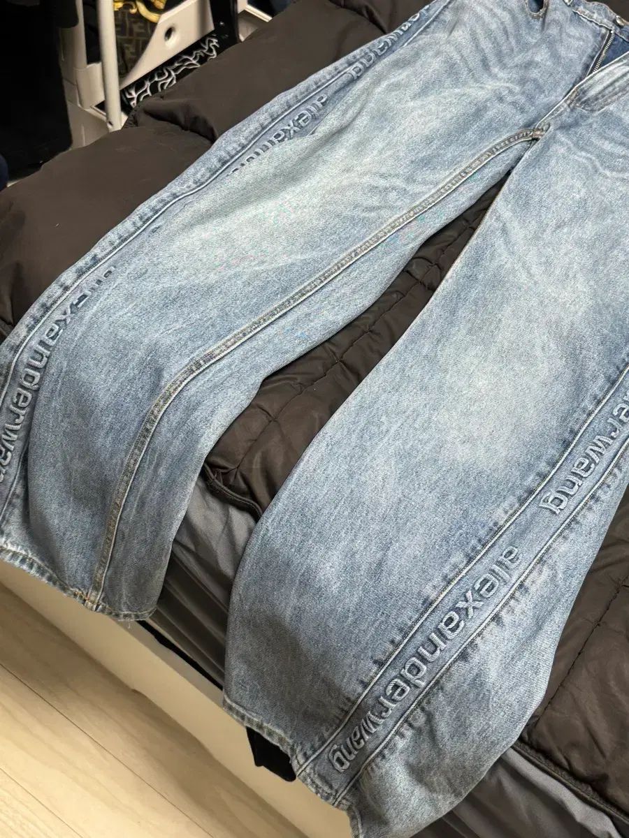 アレキサンダーワン デニムパンツ