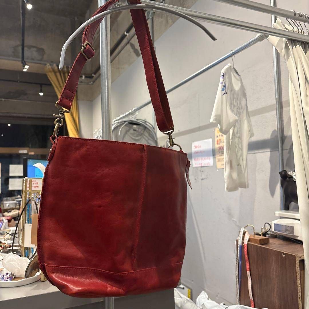 【東あずま店　併売品】　fes　フェス　BAG　赤　RED　レッド　朱色　レザー　本革　leather　バケツ　shoulder　ショルダーバッグ