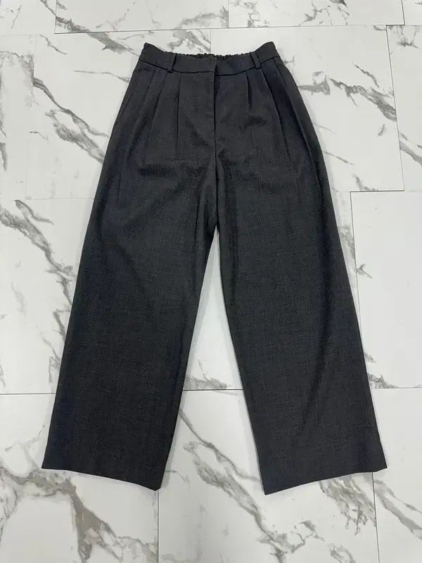 シヤージュ グレー ワイド パンツ