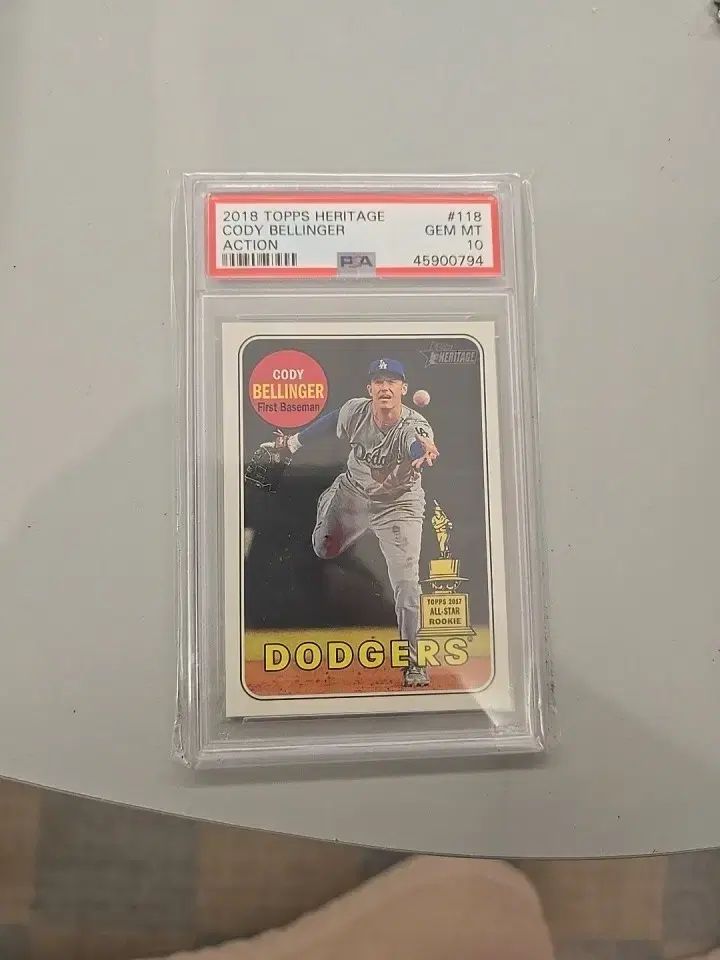 2018 topps ヘリテイジ コーディ・ベリンジャー PSA10 出品