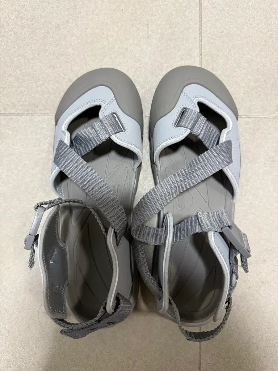 FILA フィラ ペイ토 サンダル グレー 240