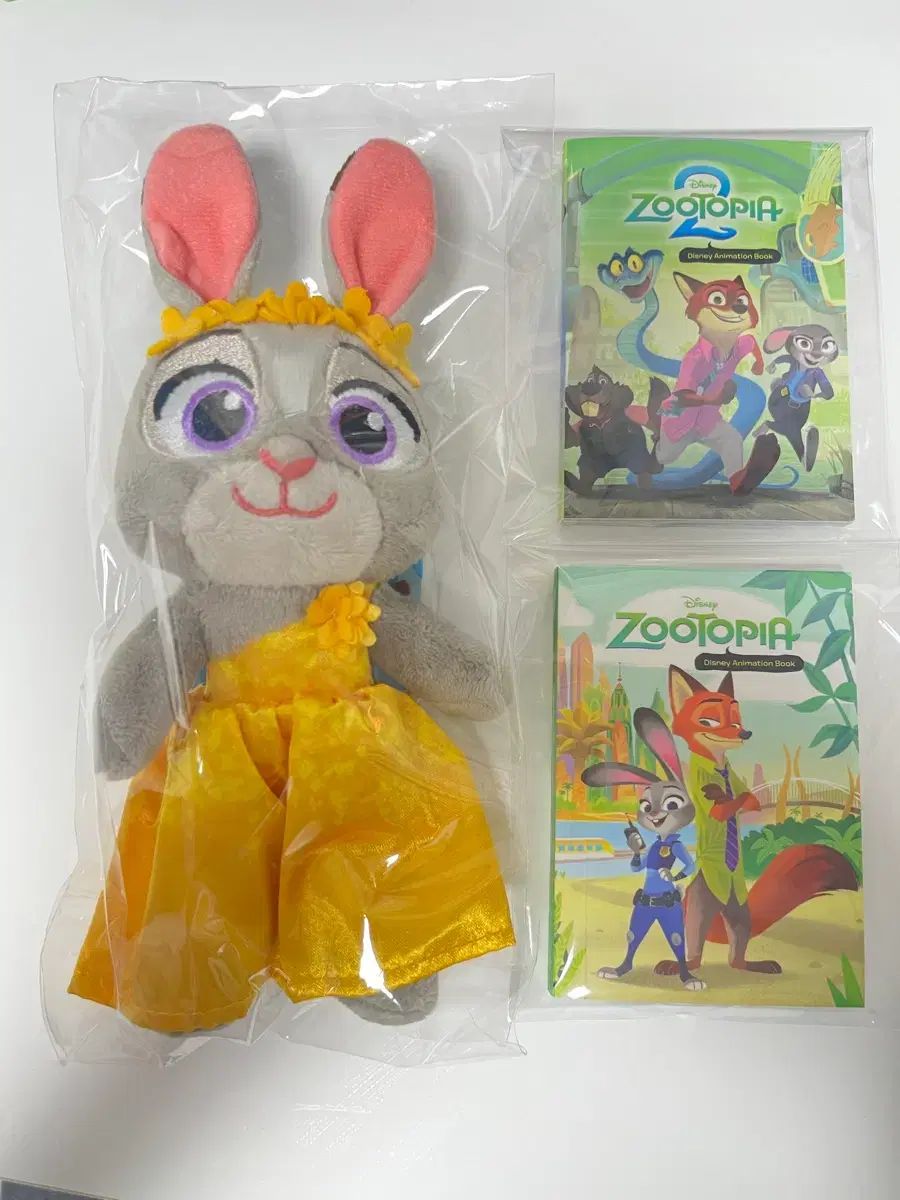 新品 ジュトピア ミニBOOK 1 2巻 セット (英訳版) 出品