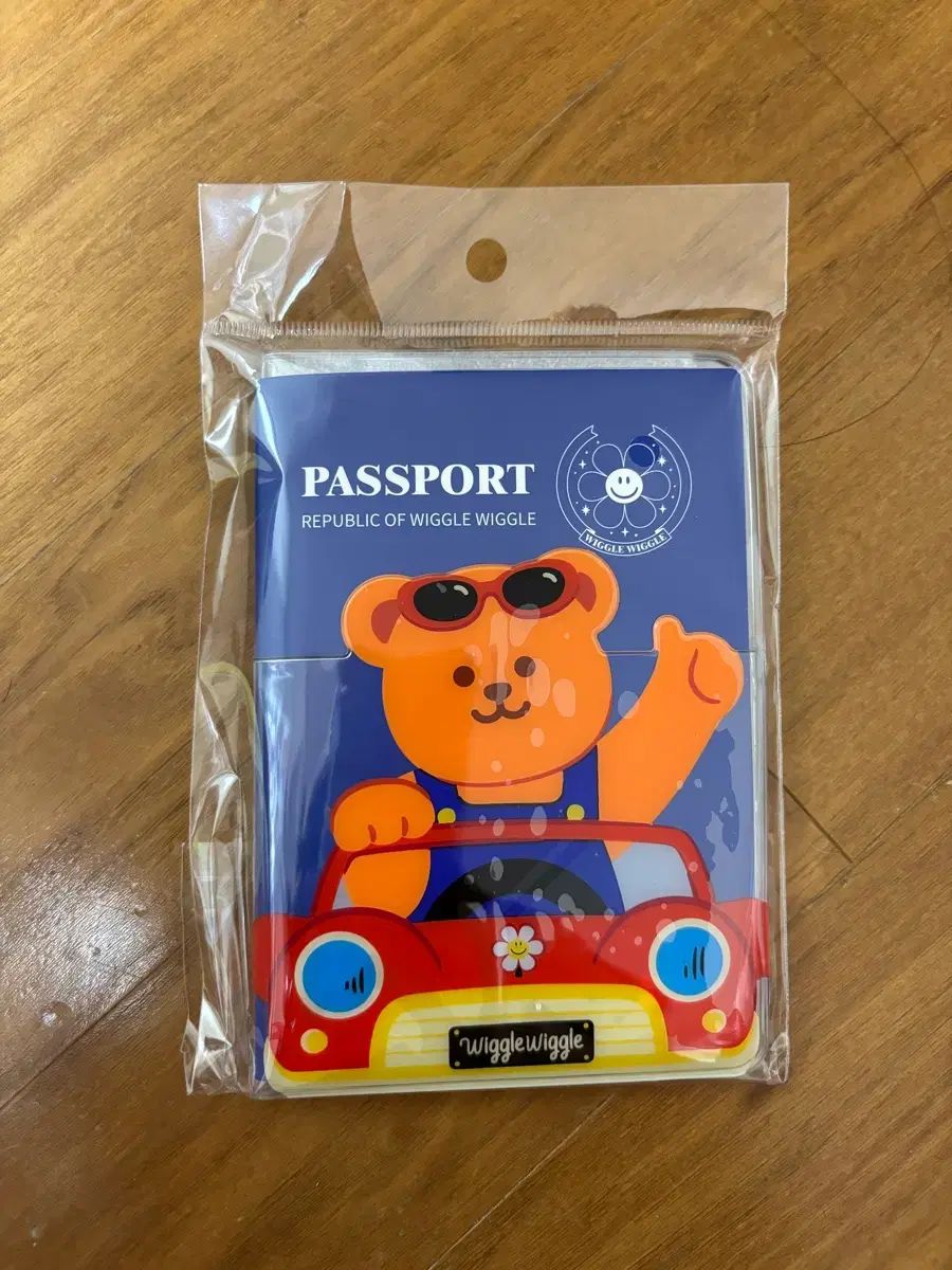 ウィグルウィグル パスポートケース 新品 4,679円