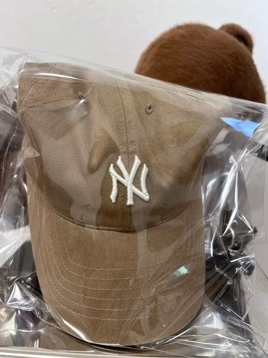 新品 MLB ルーキー アンストラクチャー ボールキャップ ベージュ