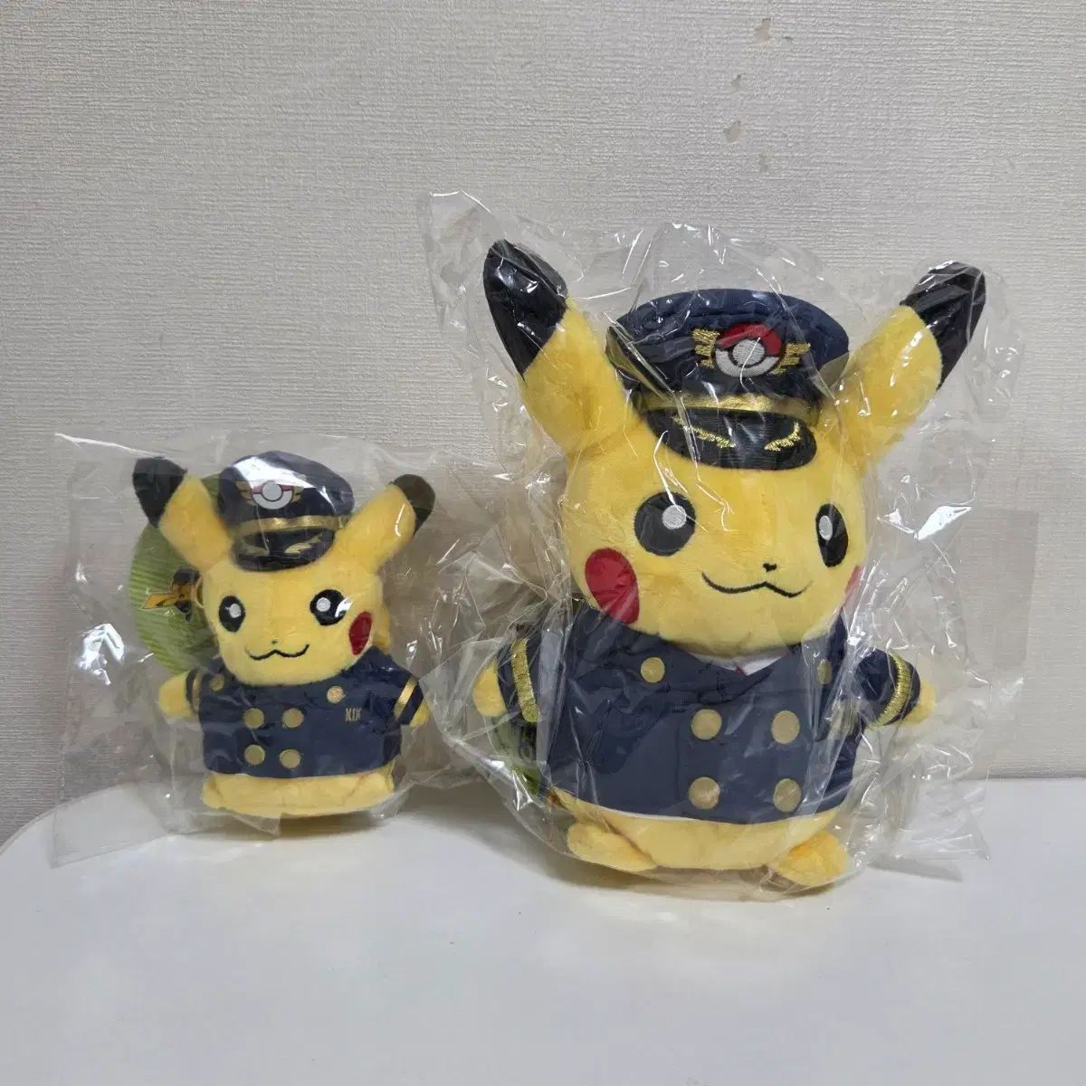 未開封 ㅡ パイロット 丈 ピカチュウ 丈 CHUU IN ぬいぐるみ