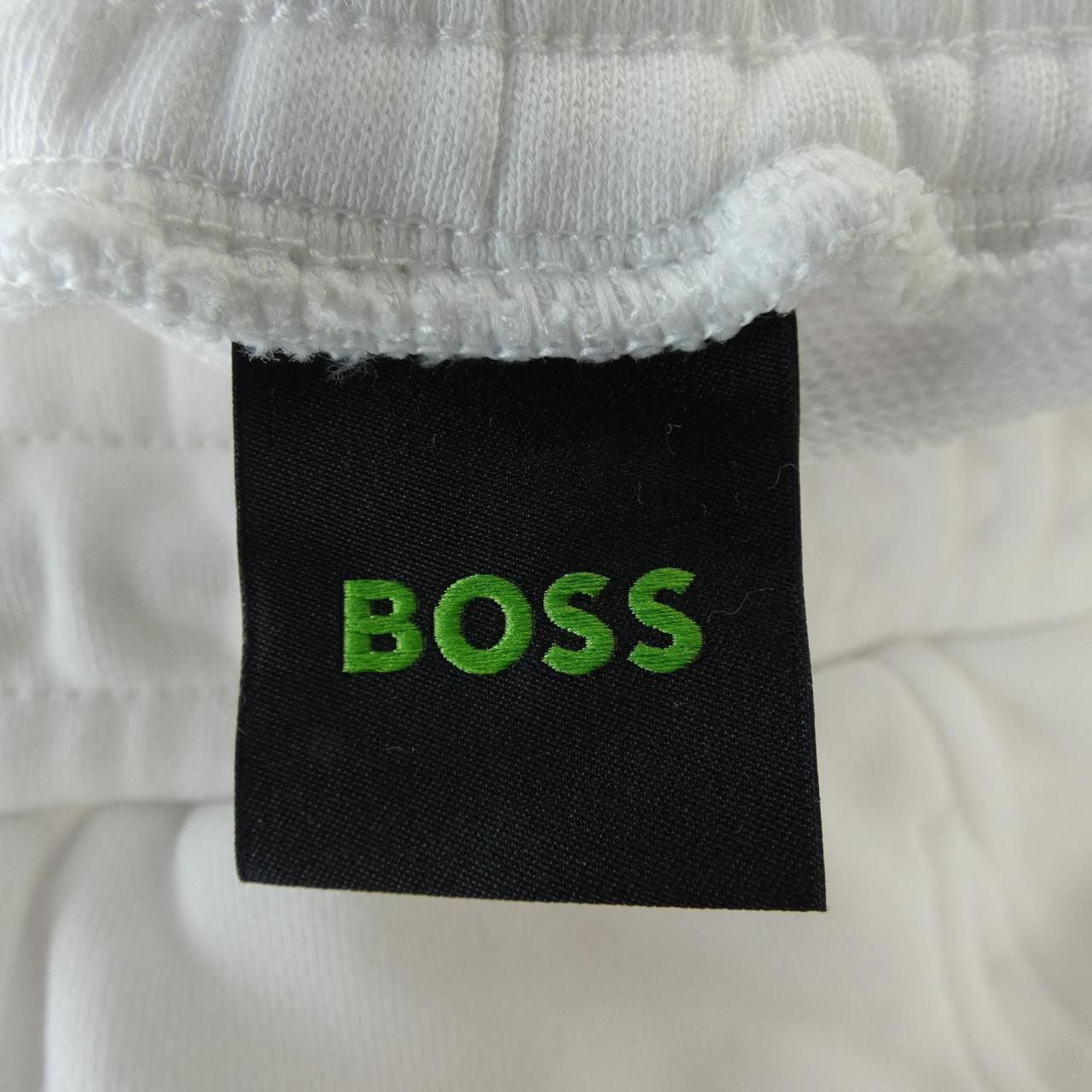 ボス BOSS J-00327893-9 ショートパンツ メンズ ボス BOSS J-00327893-9 ショートパンツ