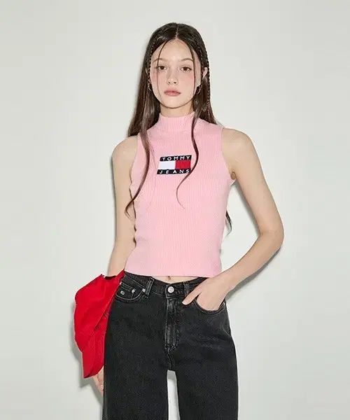TOMMY JEANS ピンク ゴージ ノースリーブ プリーツ テニス スカート トミーヒルフィガー ウォニョン(WONYOUNG・チャンウォニョン)