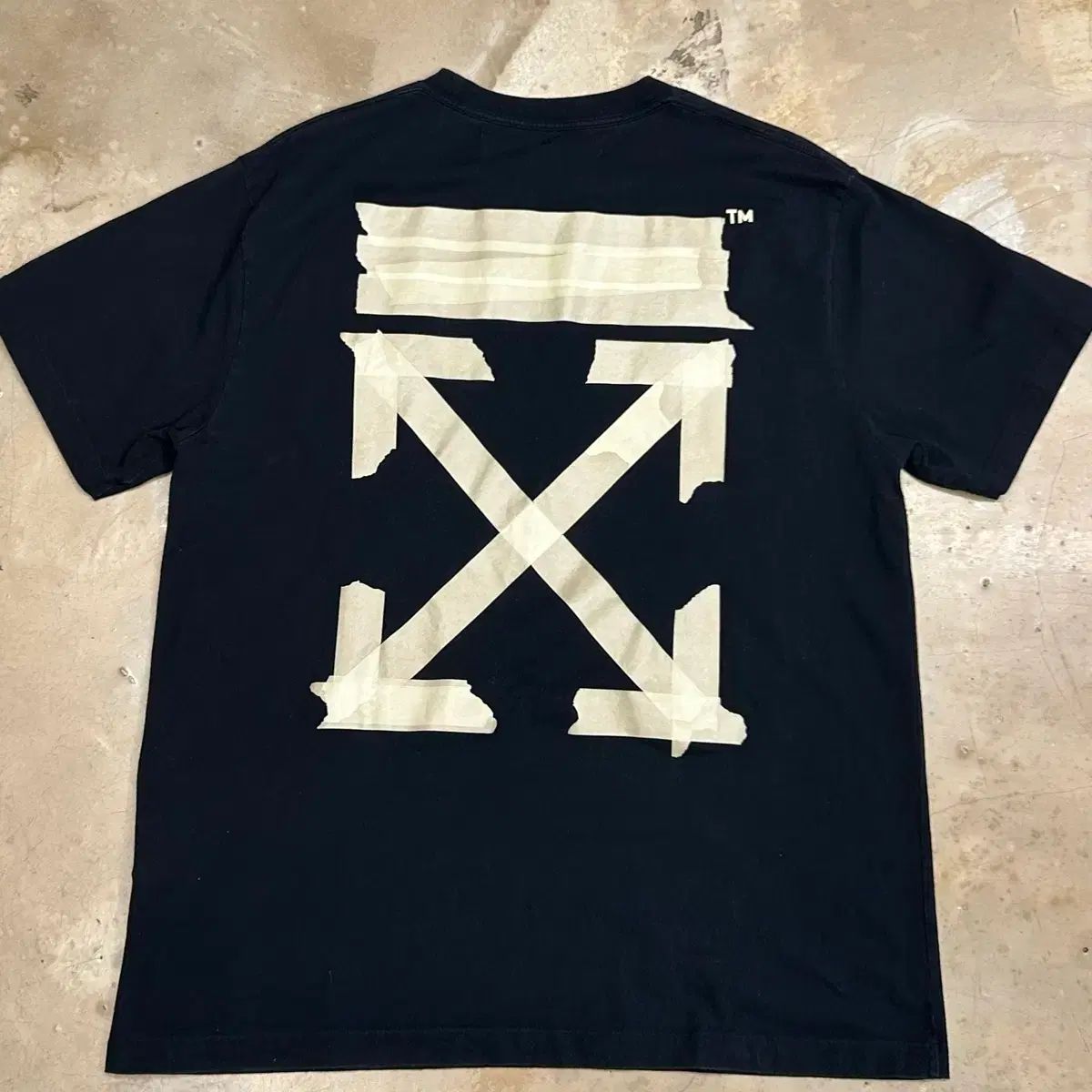 オフホワイト Black 半袖Tシャツ S