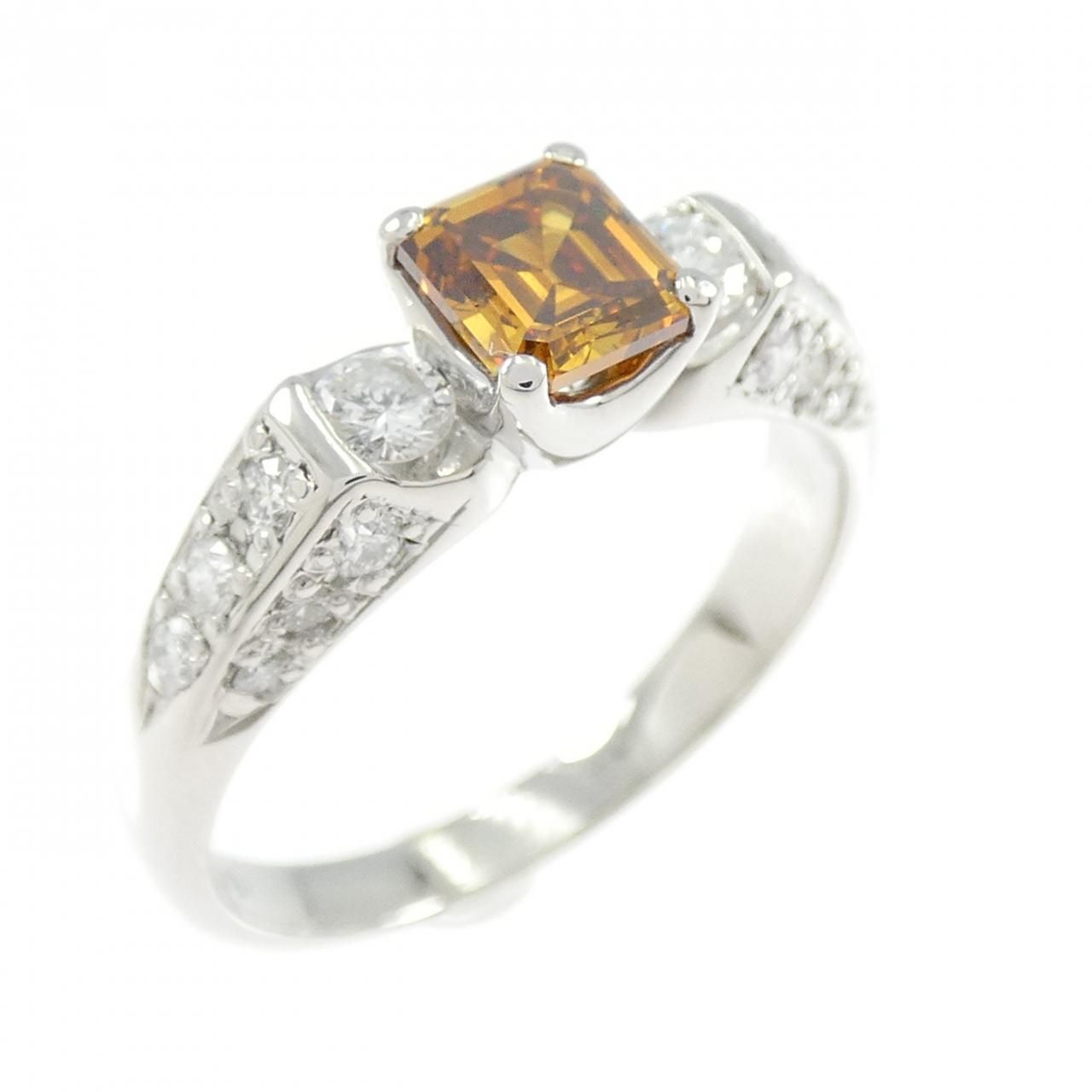 PT900 ダイヤモンド リング 0.70CT FDBYO SI2 エメラルドカット