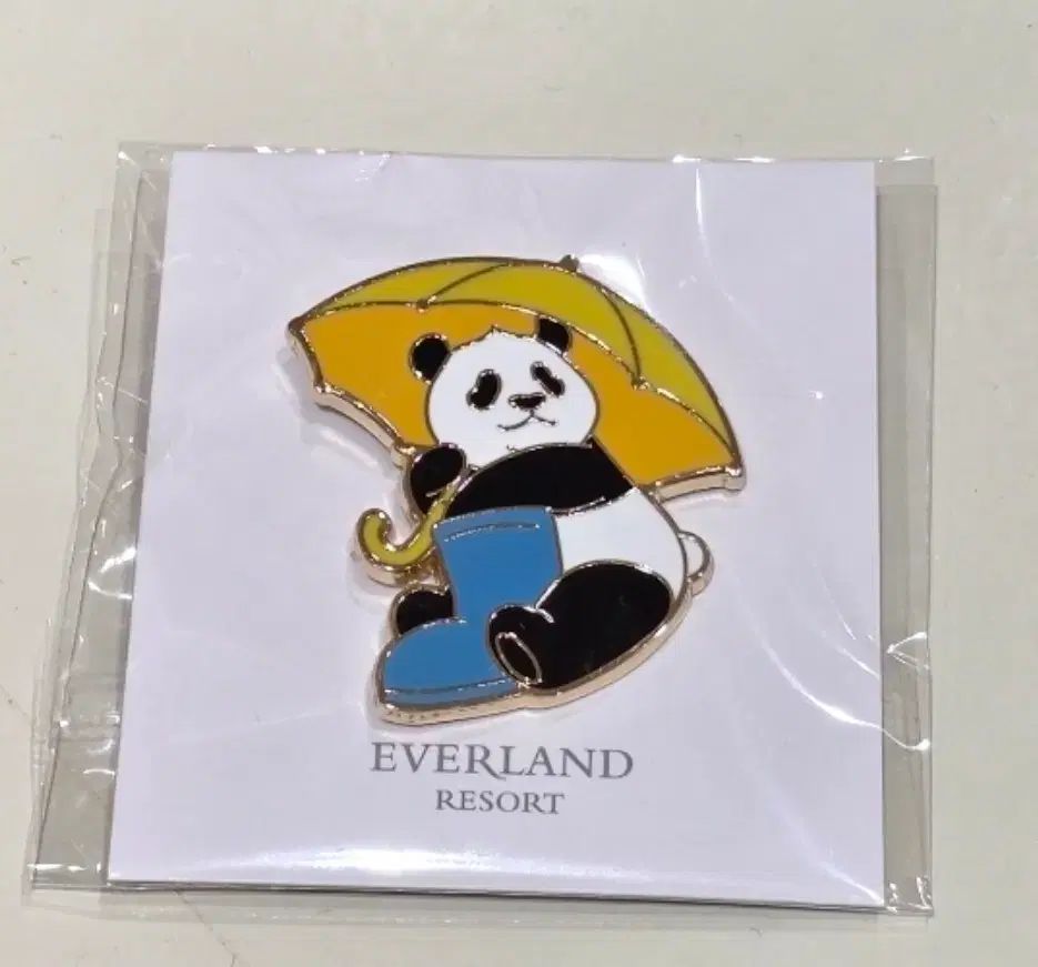 EVERLAND プーバオ レインバッジ キーホルダー