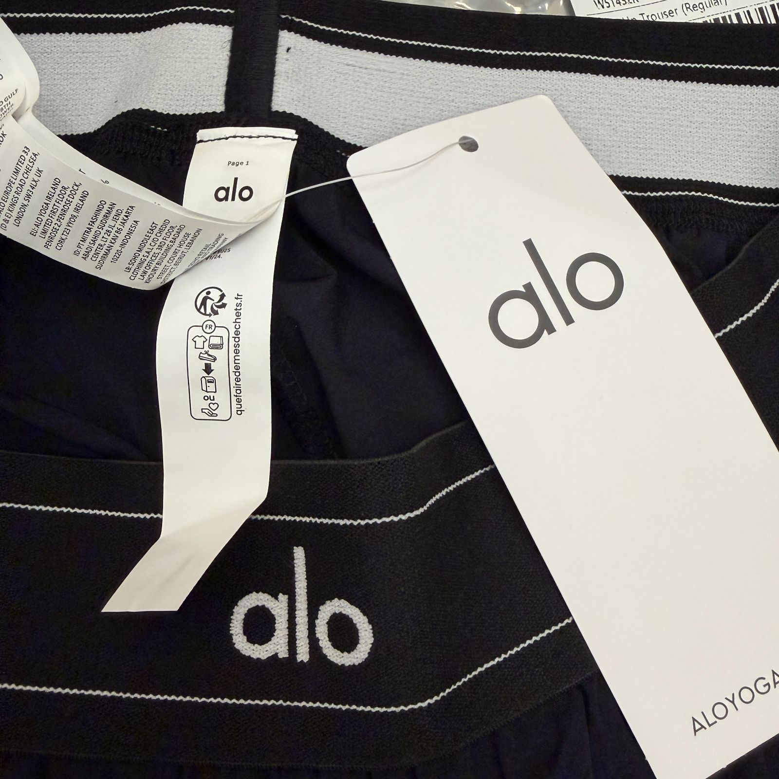 新品】 Alo Yoga パンツ ボトム トラウザー アローヨガ ブラック
