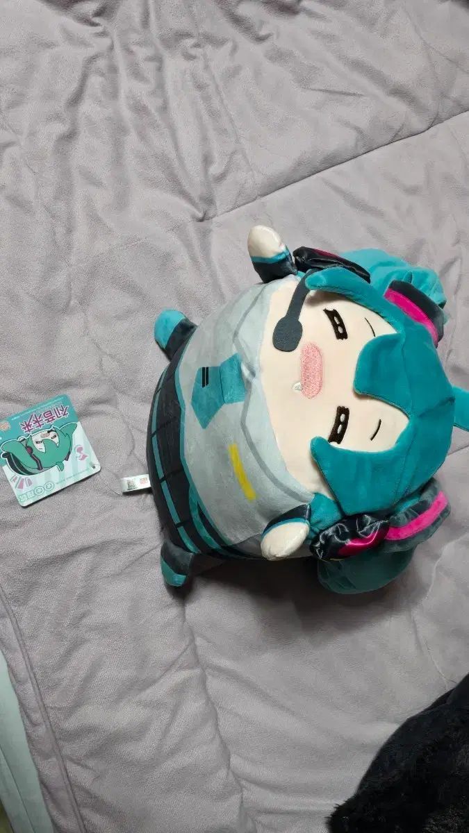 よだれを垂らす 初音 ミク ぬいぐるみ