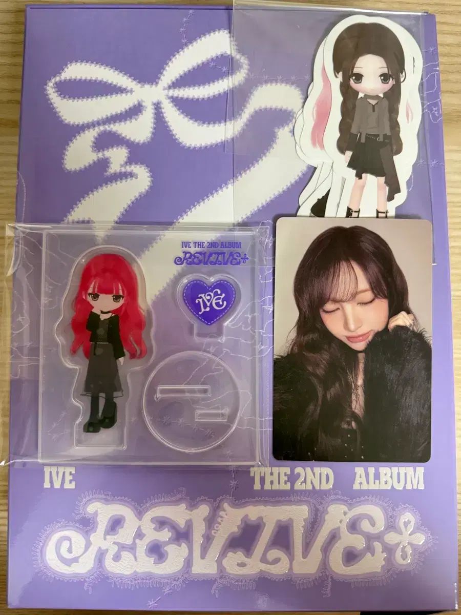 IVE（アイヴ） リヴァイ LOVED (リズ(LIZ) アクリル トレカ)