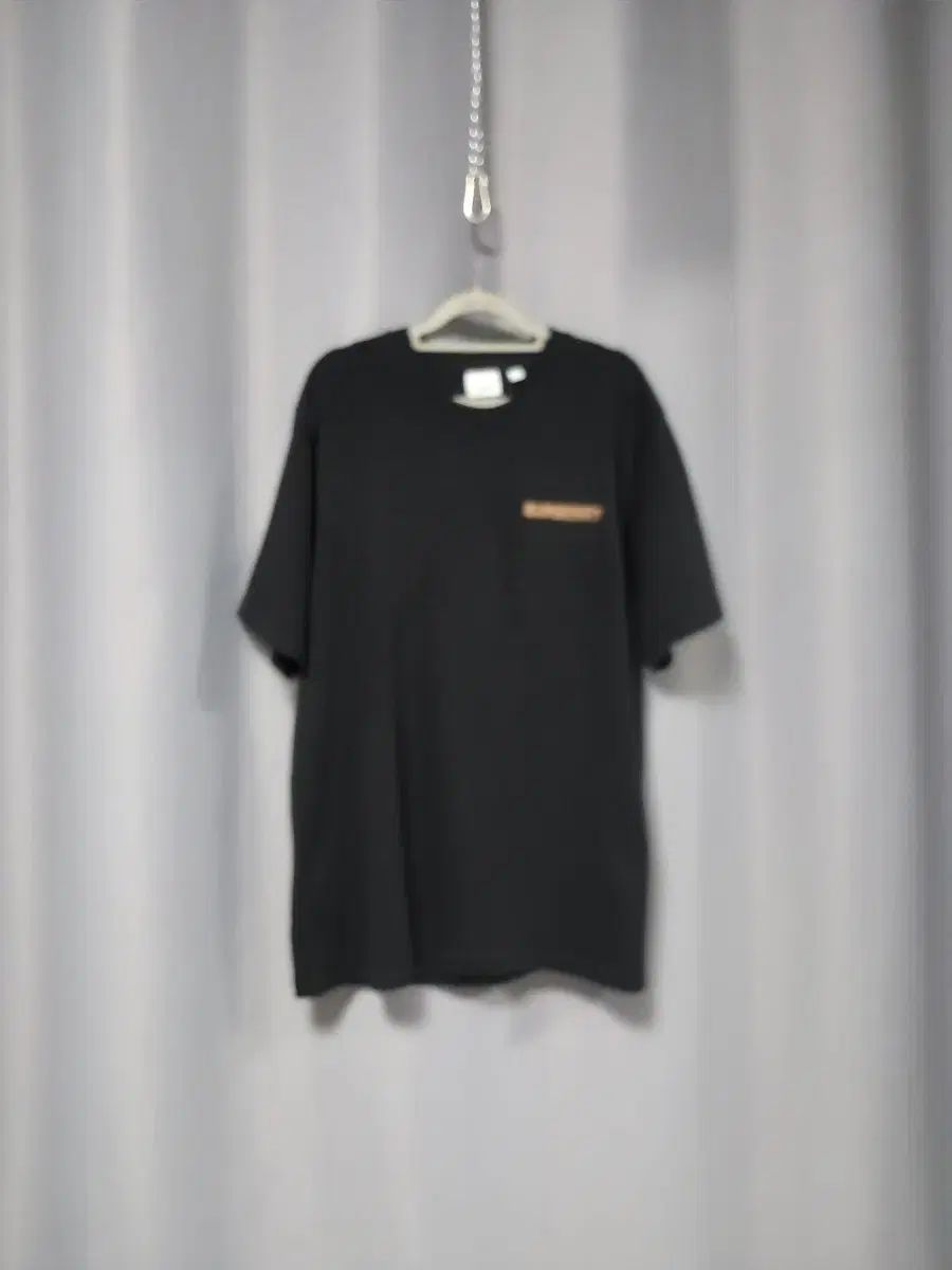 バーバリー 뒷면 ポイント コットンTシャツ