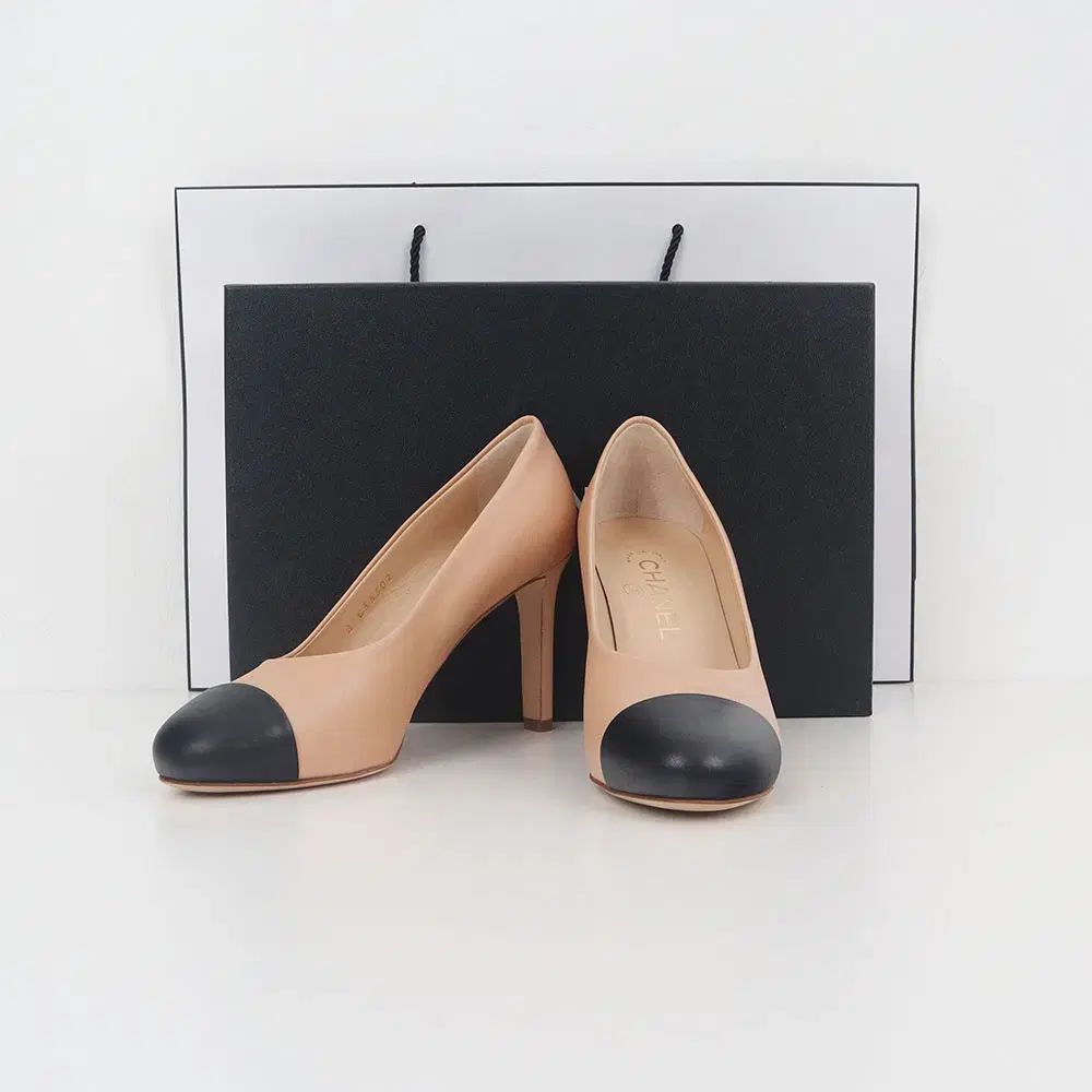 新品 CHANEL シャネル CCロゴ パンプス 靴 G33302