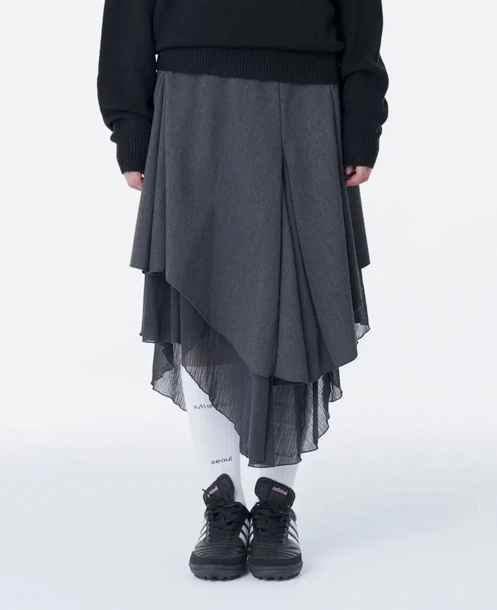 ミセキ ソウル Unbalanced layered skirt CHARCOAL