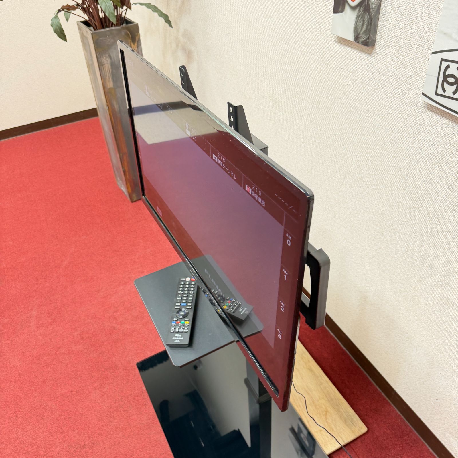 東京23区送料無料　美品FUNAI 32型液晶テレビ　2021年製スタンド付き　FL-32H1040