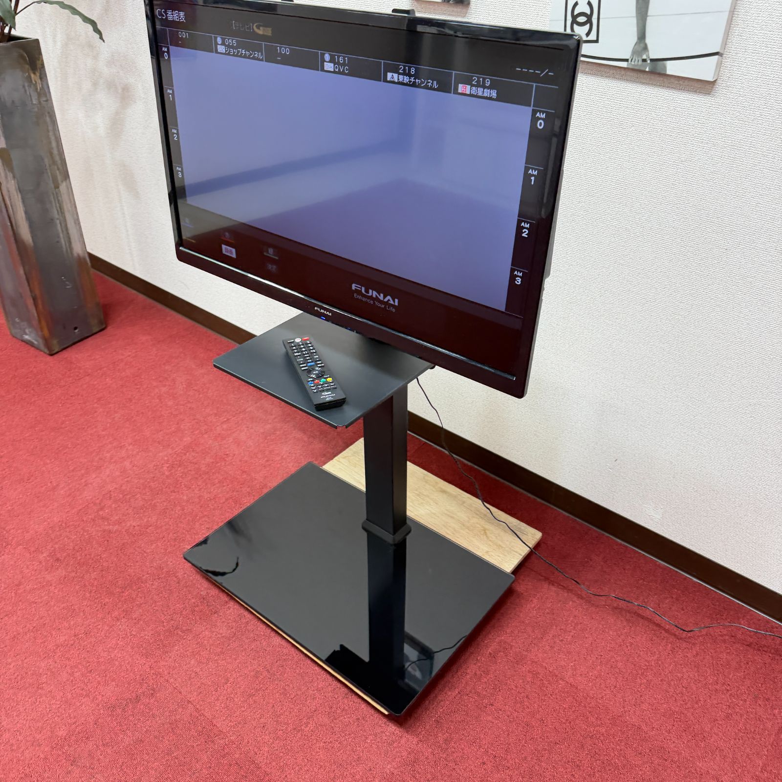東京23区送料無料　美品FUNAI 32型液晶テレビ　2021年製スタンド付き　FL-32H1040