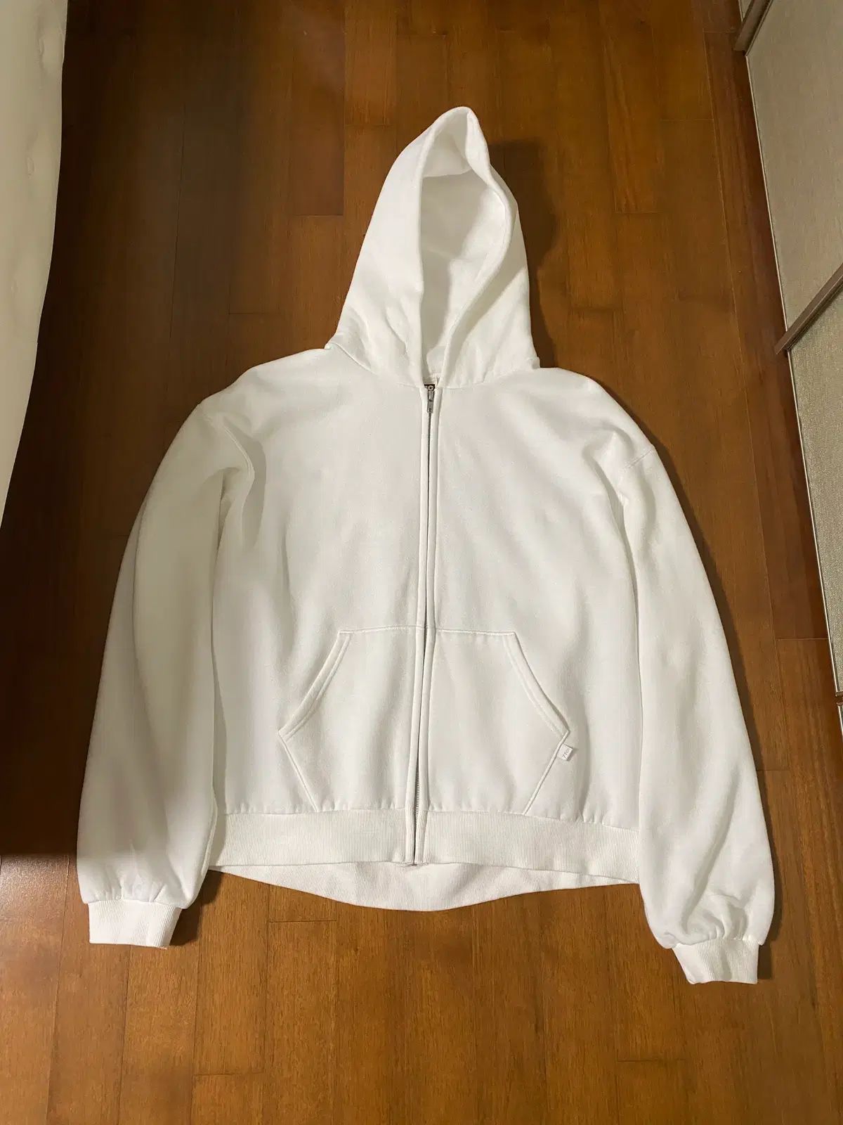 XL 77c クラウド フードジップアップ 白