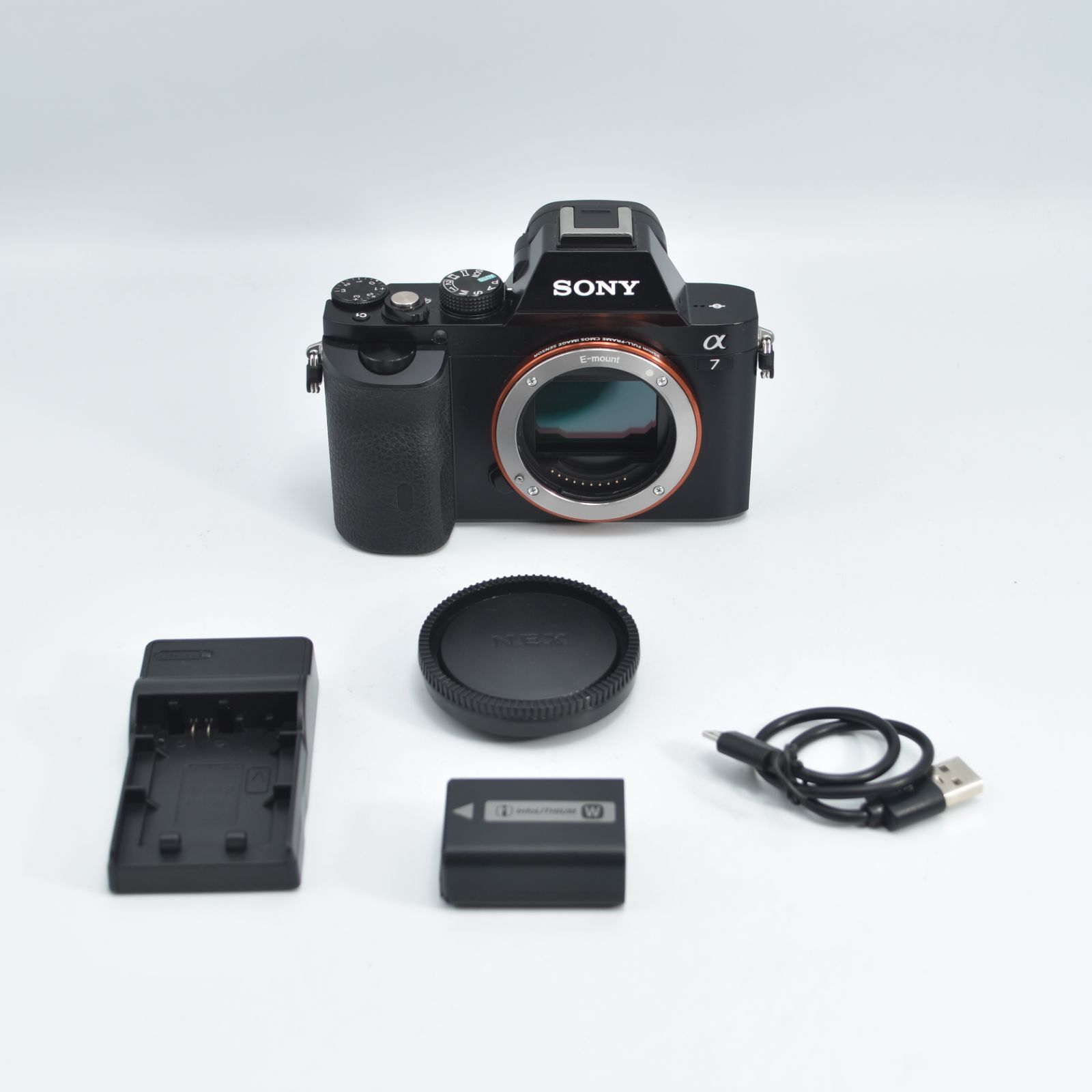 B#12352 T ソニー SONY ミラーレス一眼 α7 ボディ ILCE-7