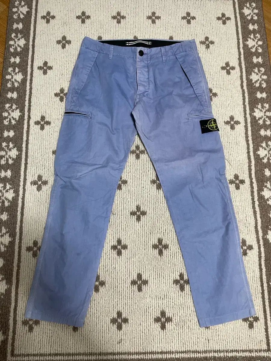 STONE ISLAND ストーンアイランド スカイブルー カーゴパンツ