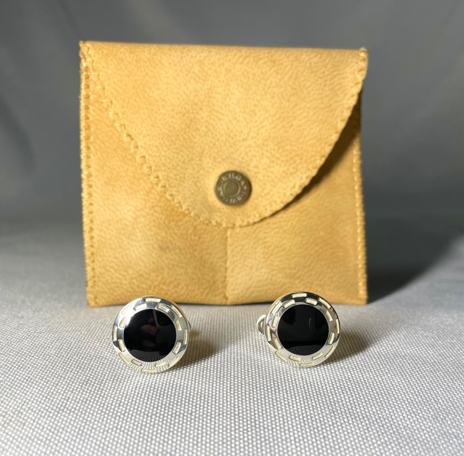 美品 希少 BVLGARI ブルガリ ブラックオニキス & スターリングシルバー オーバルカフス カフリンクス ボタン SV925 付属品あり