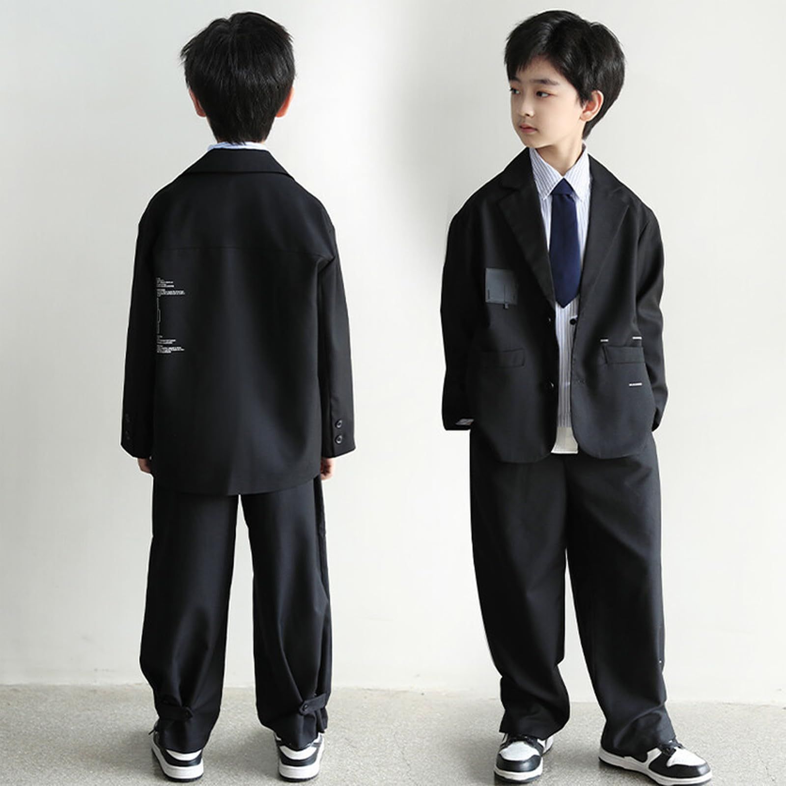 新品 [IOZO] ダンス衣装 キッズ ヒップホップ チアガール 男の子 フォーマルスーツ スーツパンツ ネクタイ付き セットアップ 韓国ダンス ステージ衣装 子供スーツ チームダンス オシャレ 派手 演出服 団体服 hiphop 発表会 卒業式 120-18