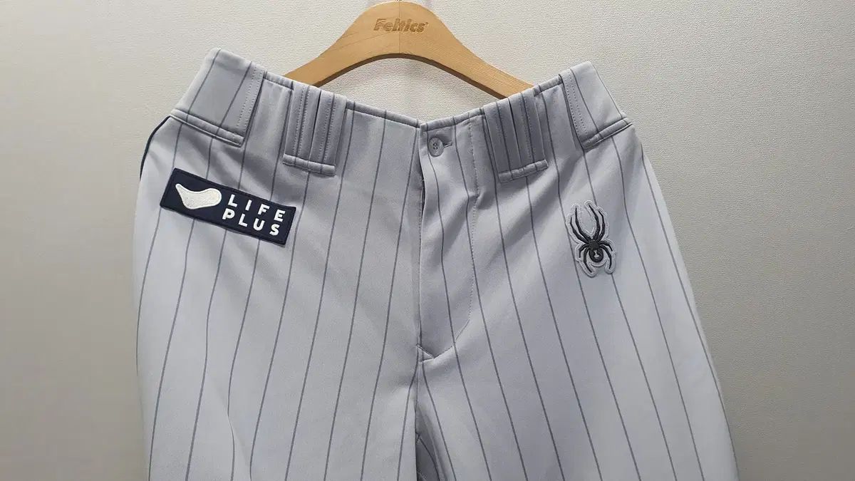 スパイダー ハンファ・イーグルス パンツ ウエスト 31インチ 総丈99cm 程度