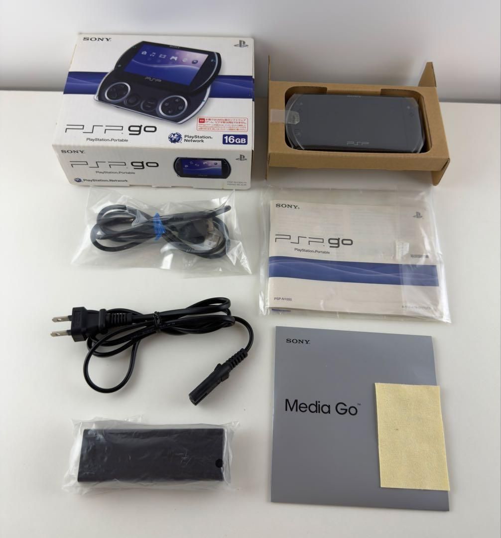 ほぼ新品 PSPGO ピアノ ブラック 本体 SONY N1000PB ジーオー ソニー 