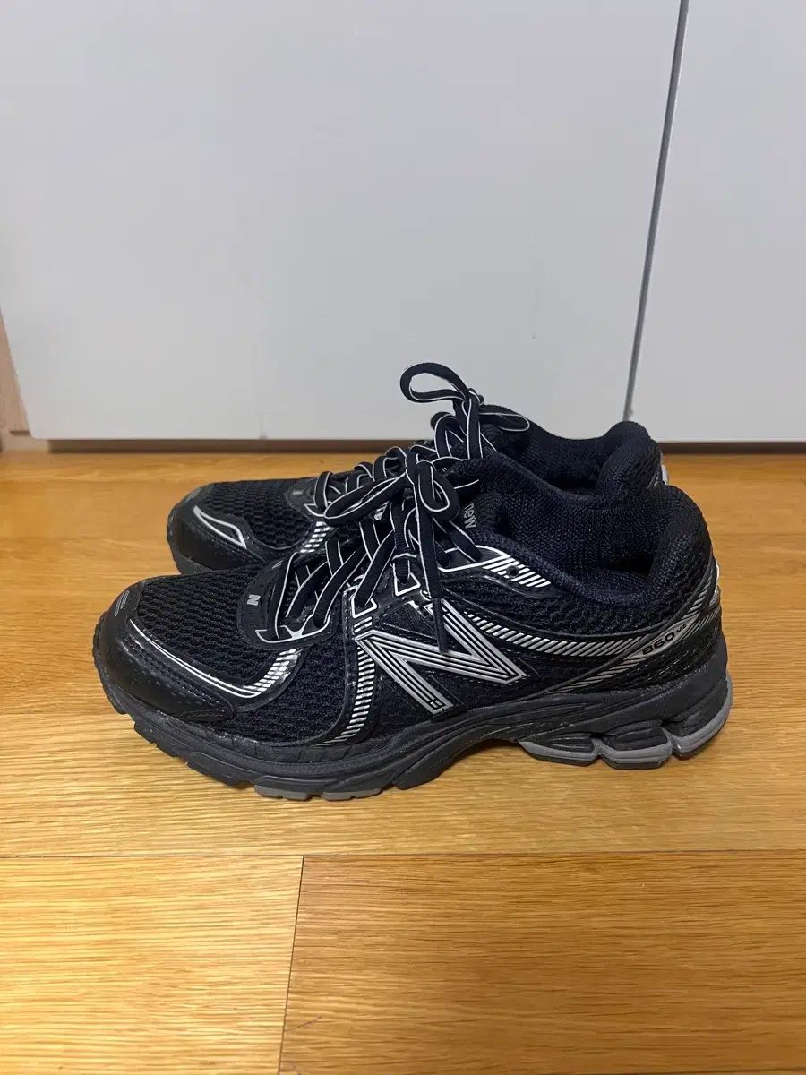 New balance ニューバランス 860v2 ブラック ML860XC