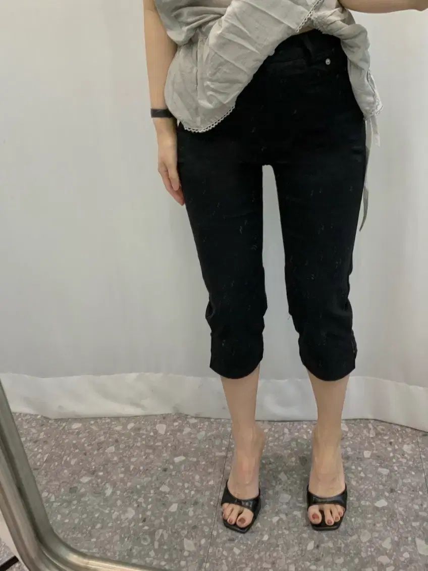 アーバングラス カプリ 7分パンツ
