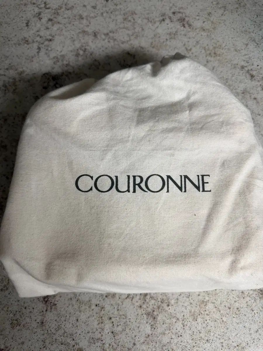 COURONNE(クロンヌ) クロスバック