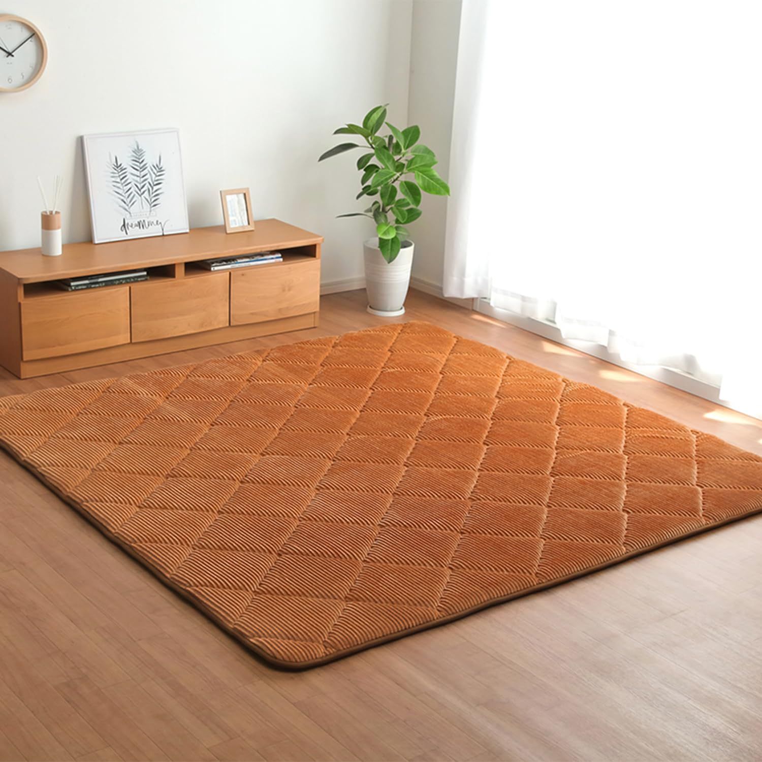 新品 イケヒコ ラグ カーペット マット ボリューム 長方形 約1.5畳用 グランド オレンジ 約130×185cm 極厚 ヘタりにくい 防音 遮音 保温 コーデュロイ シンプル クッション性 すべり止め加工 キルティング 無地 ＃1290970204201