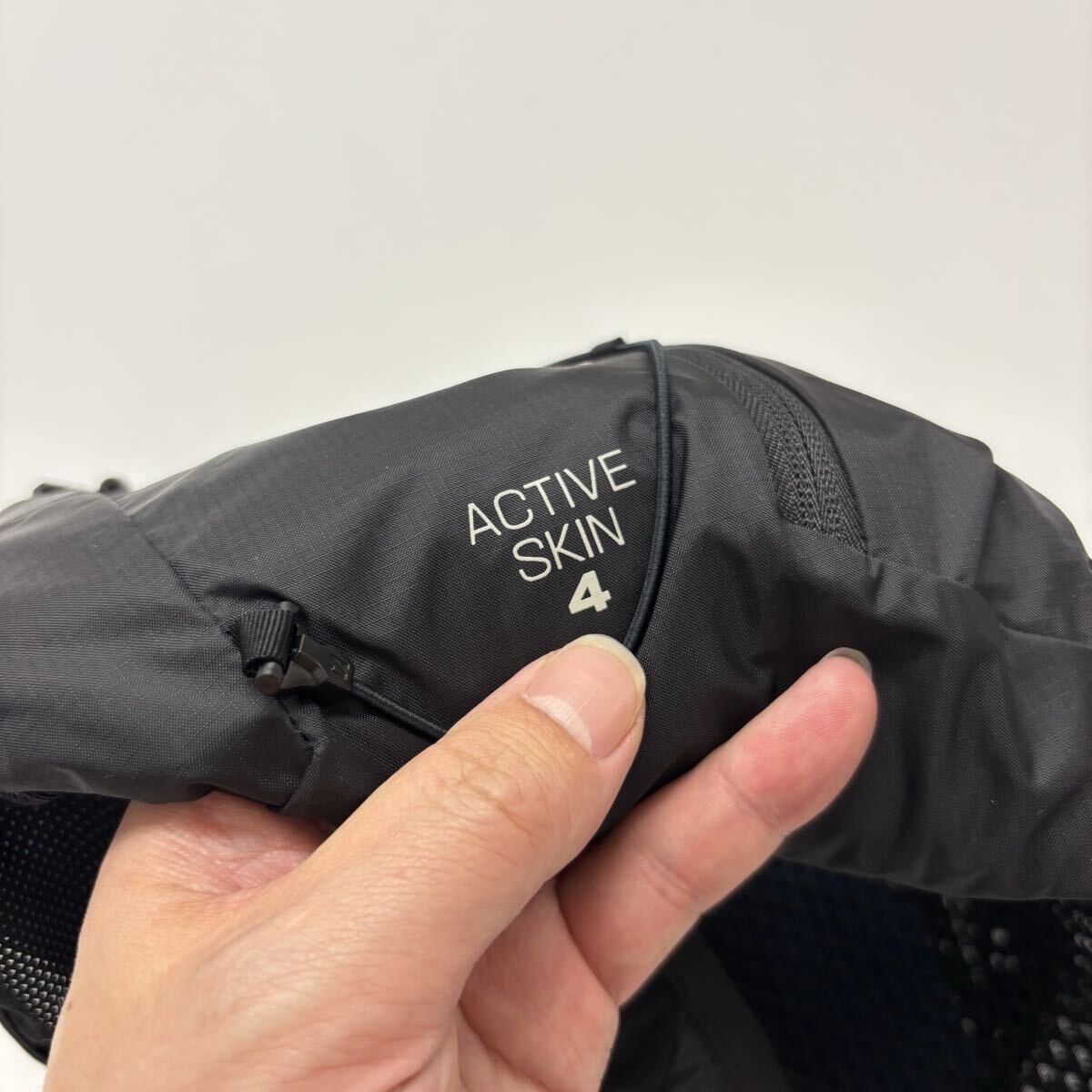 新品 SALOMON サロモン ACTIVE SKIN 4 アクティブ スキン LC2178200 