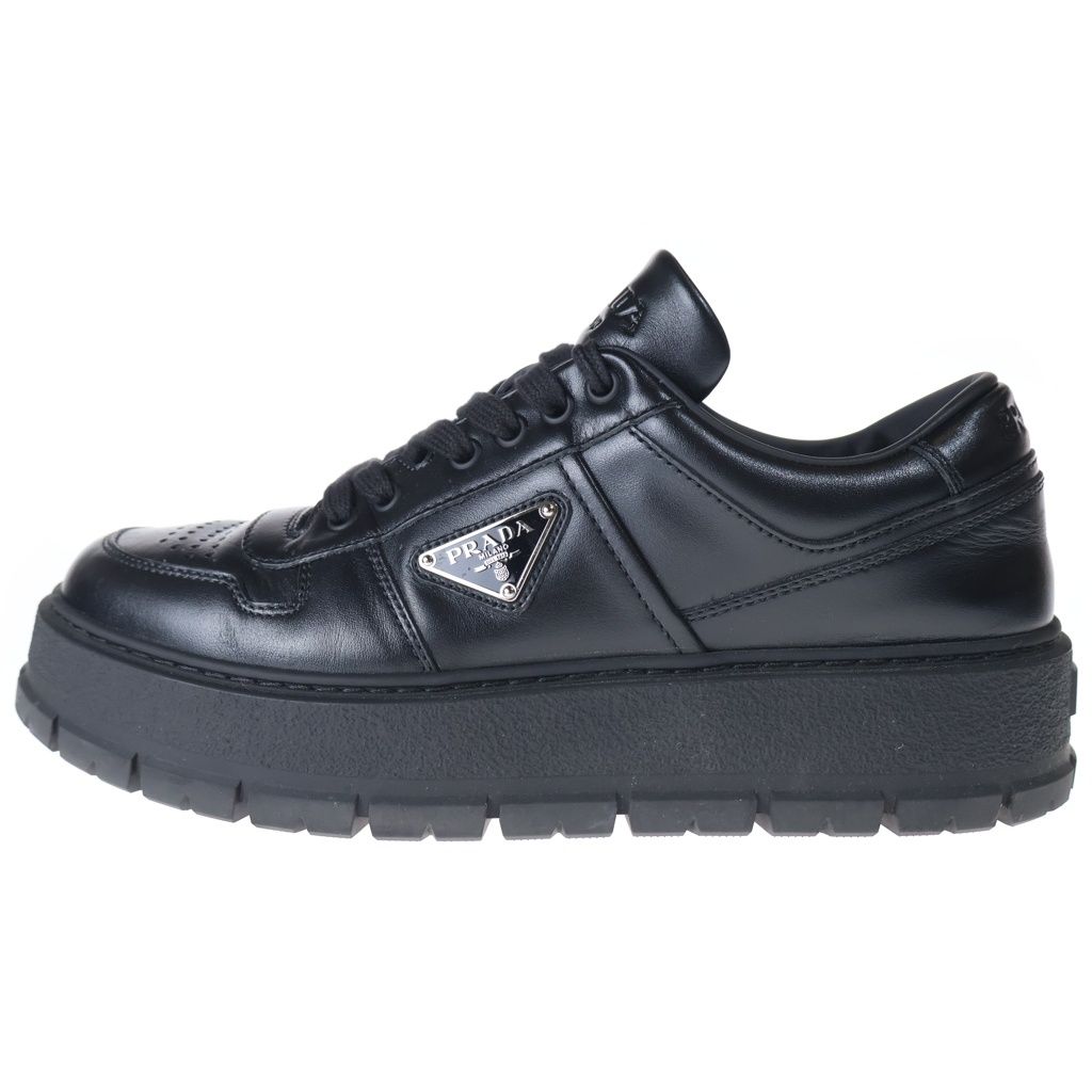 PRADA (プラダ) トライアングルロゴ レザースニーカー ブラック 2EG452