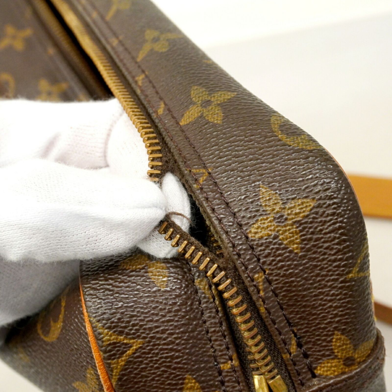ルイ・ヴィトン(Louis Vuitton) ルイ・ヴィトン ショルダーバッグ 