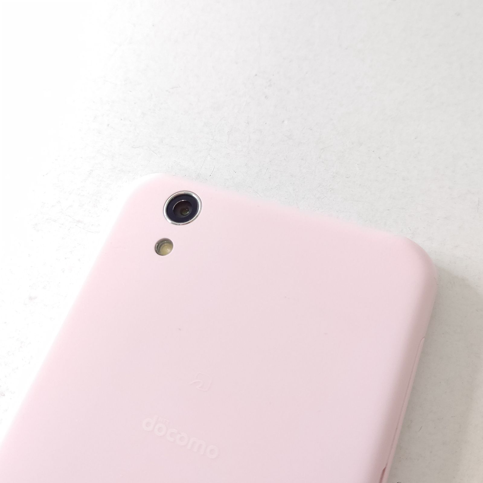 ディズニーモバイル ドコモ シャープ スマートフォン 美品 ピンク