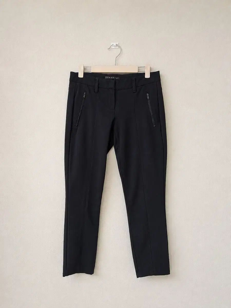 (ほぼ新品) Theory セオリー レディース ブラック ストレッチ パンツ 0 サイズ 64-8