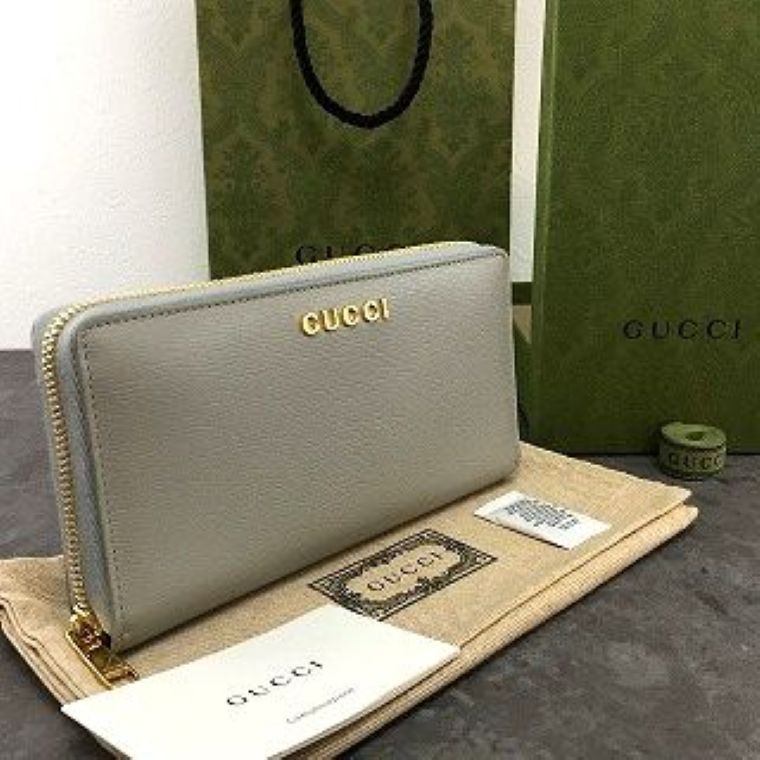 送料込み！ 未使用品 GUCCI ジップウォレット 772642 スクリプト 605