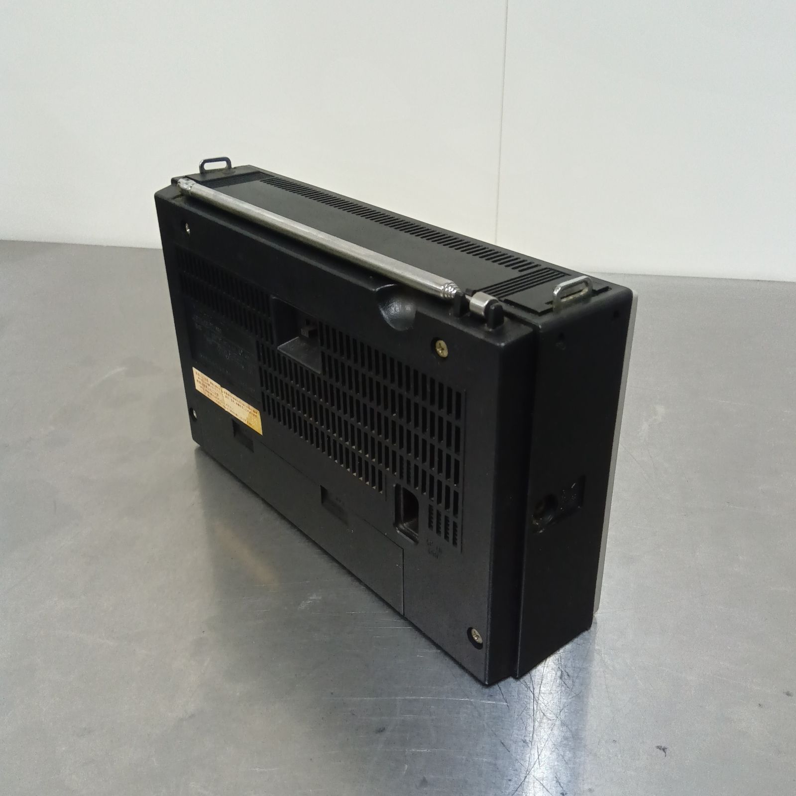 ナショナル RF-638 ポータブルラジオ 昭和レトロ - メルカリ