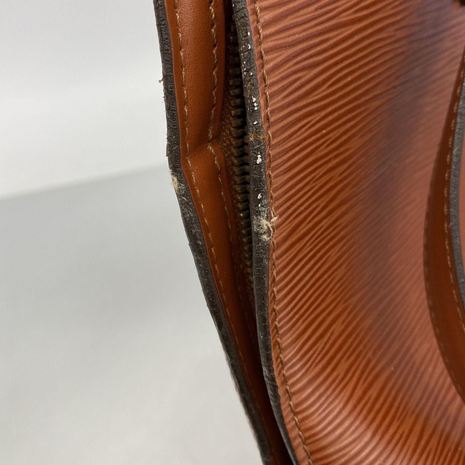 ルイ・ヴィトン(Louis Vuitton) ルイ・ヴィトン ショルダーバッグ エピ 