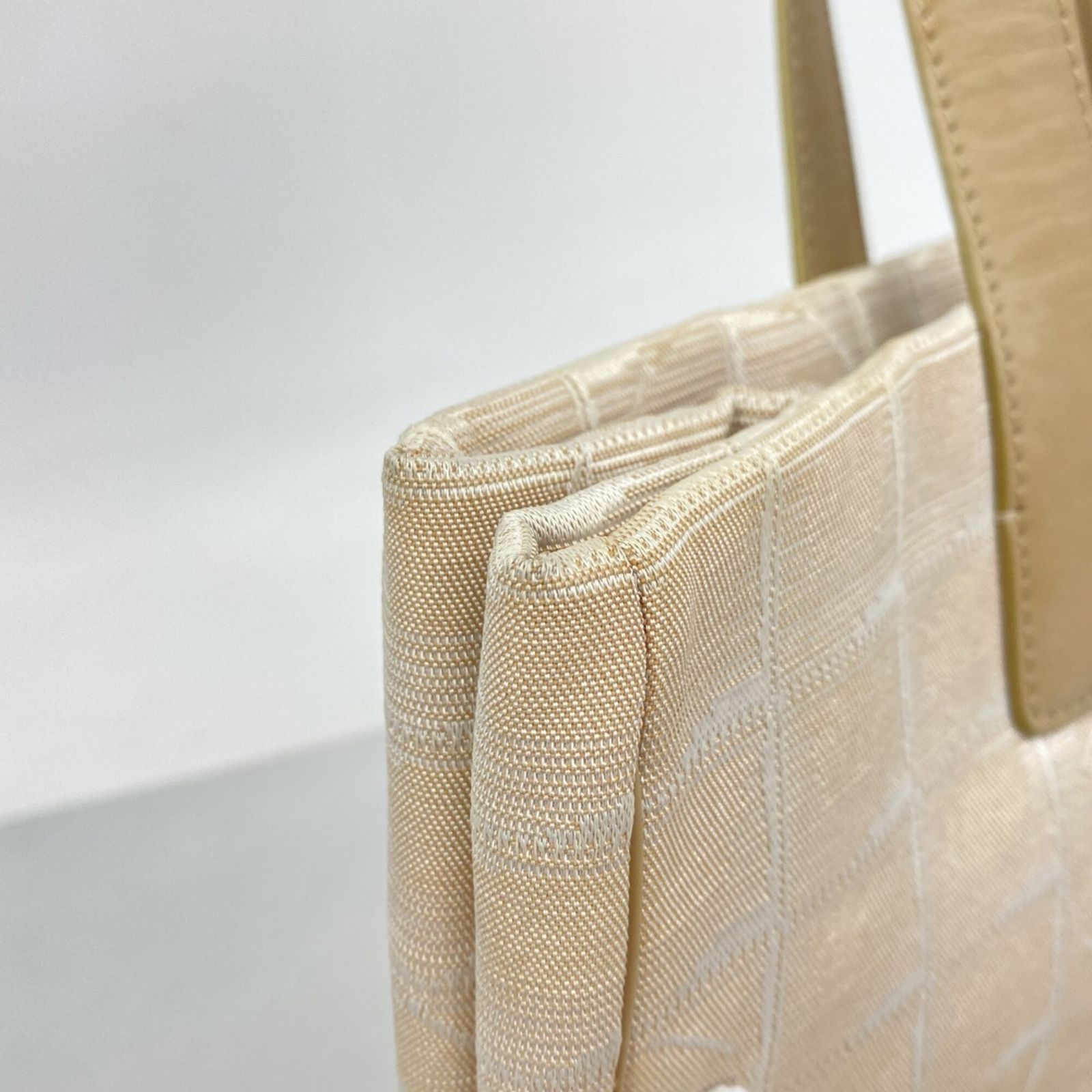 シャネル(Chanel) シャネル トートバッグ ニュートラベル ナイロン