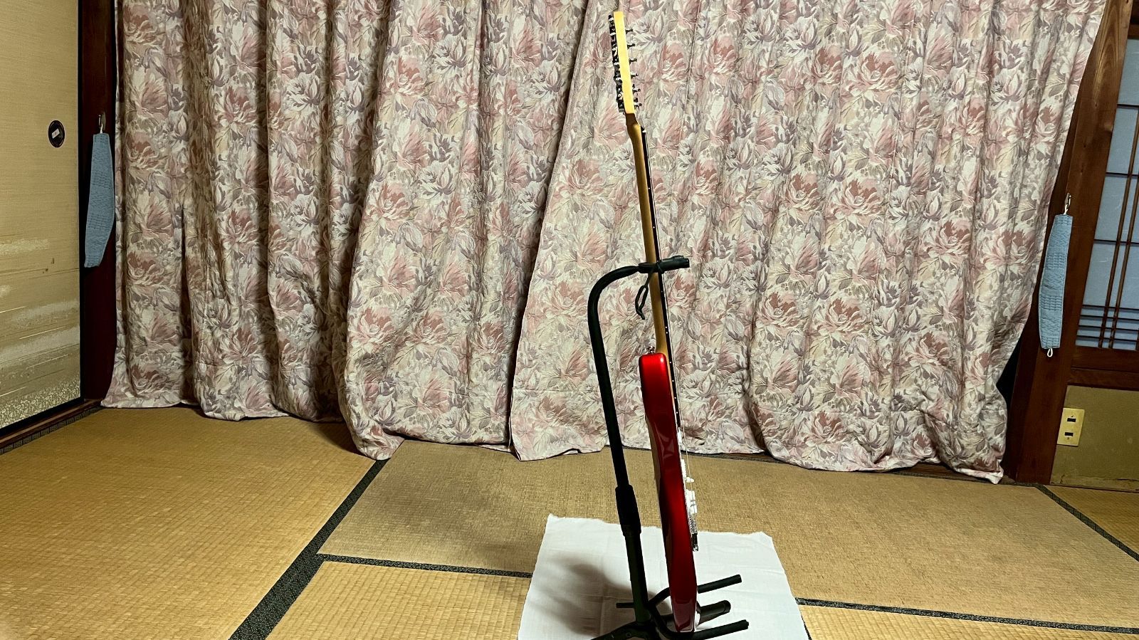 ☆Triumph Sonic Master エレキギター レッド☆ - メルカリ