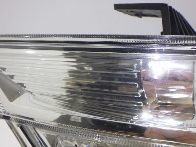 エルグランド ヘッドライト左右 HID キセノン E52 TNE52 前期 100